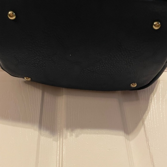 Elegant Navy Blue Handbag - Picture 4 of 6